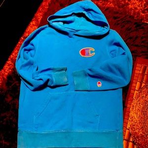 🎉SOLD🎉💸FREE W $50 PURCHASE -CHAMPION HOODIE